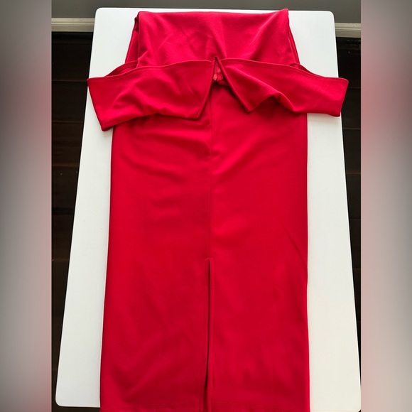 Lulus - Picture 3 of 4